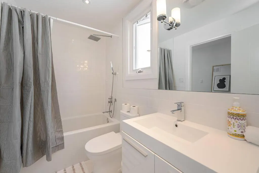 Brand New Luxury 5 Bed Oasis In The Heart Downtown Villa Toronto 0*,  Canada