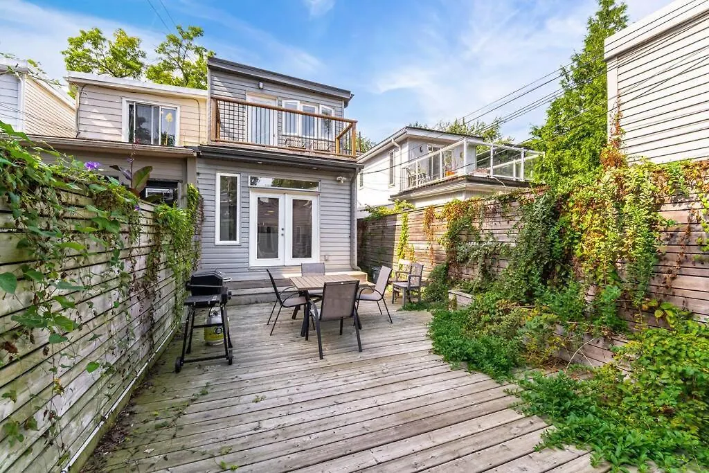 Brand New Luxury 5 Bed Oasis In The Heart Downtown Villa Toronto